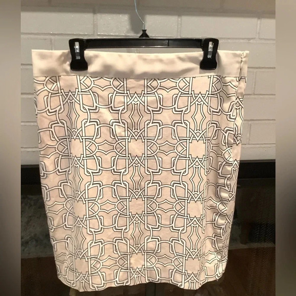 #312 The Limited Ribbon Waist Celtic Design Skirt Size 12 - Picture 1 of 6
